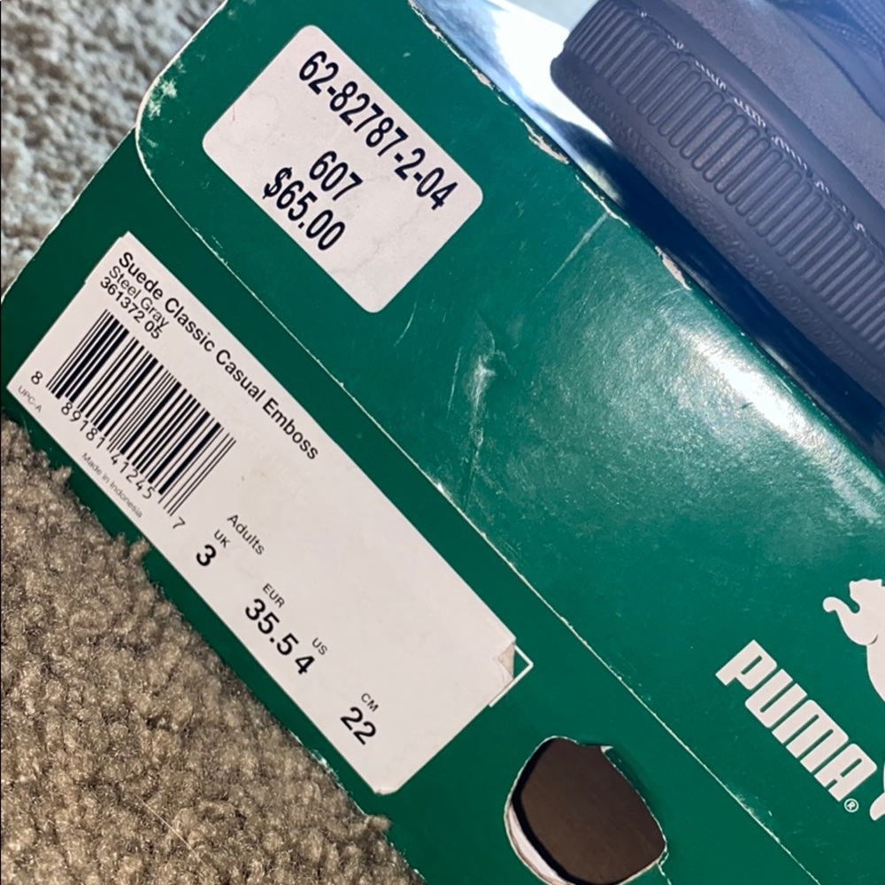 Sneaker - Picture 2 of 2